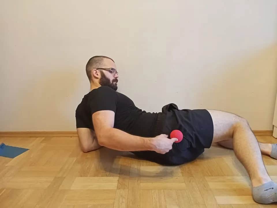 Jak spać przy bólach mięśnia gruszkowatego: skuteczne pozycje i techniki