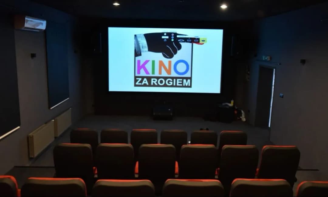 Kino offowe vs blockbustery: Znaczenie i wyzwania w XXI wieku